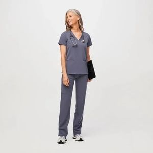 Figs women’s Limited Edition Space Navy set